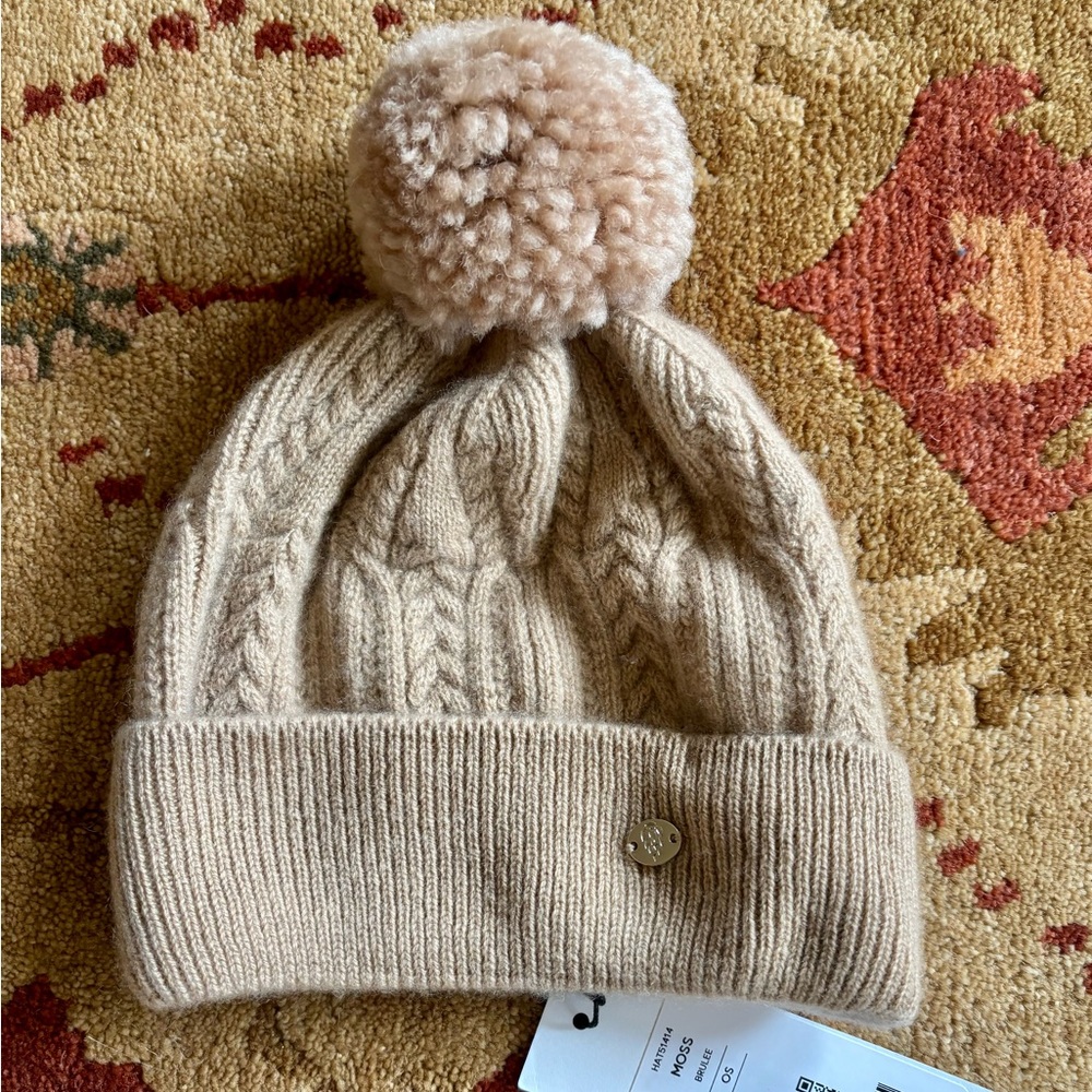 100% cashmere Helen Kaminski Knit textured Pom Beanie NWT so soft!